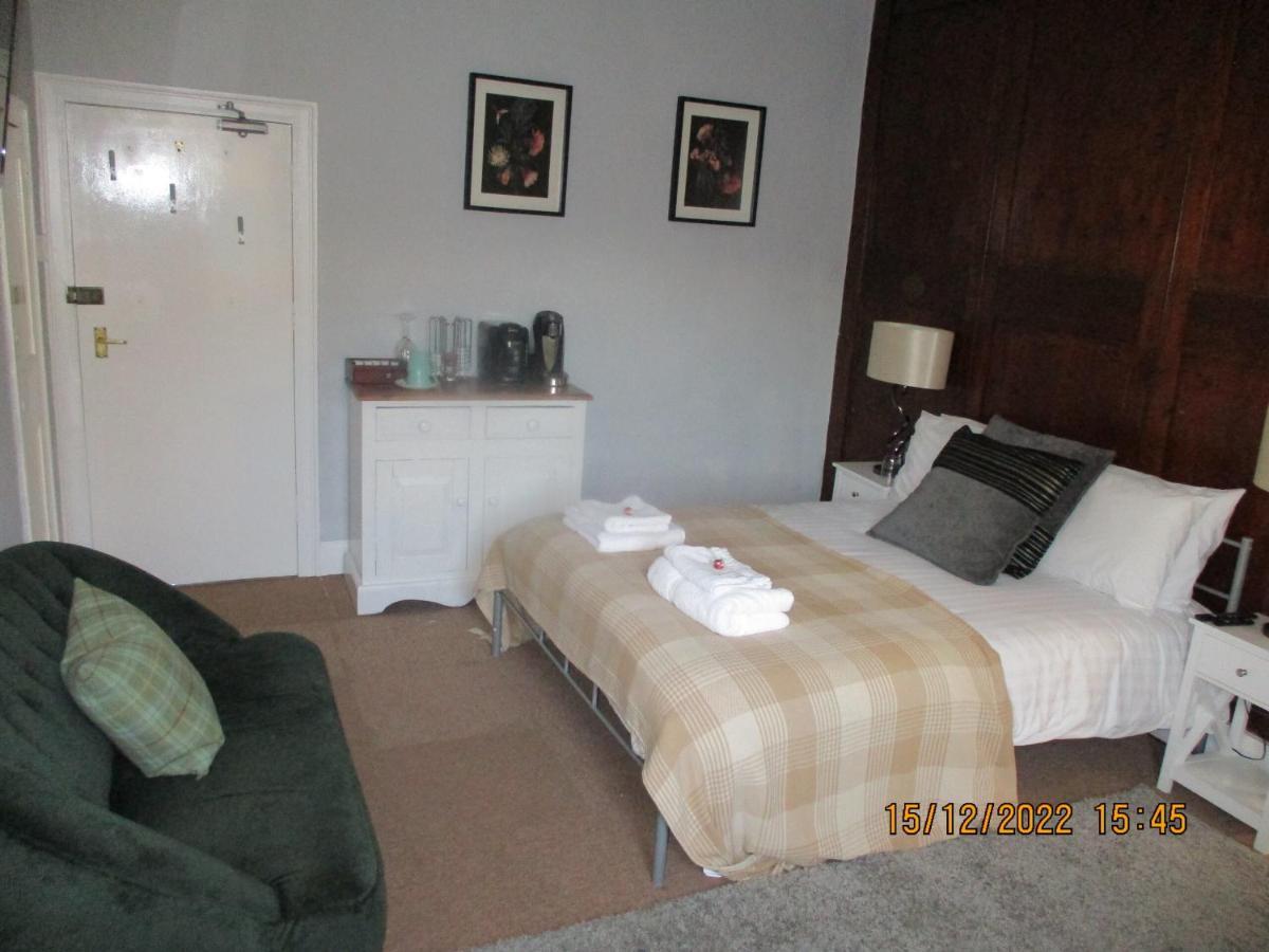 Three Tuns Ashwell Bed & Breakfast ภายนอก รูปภาพ
