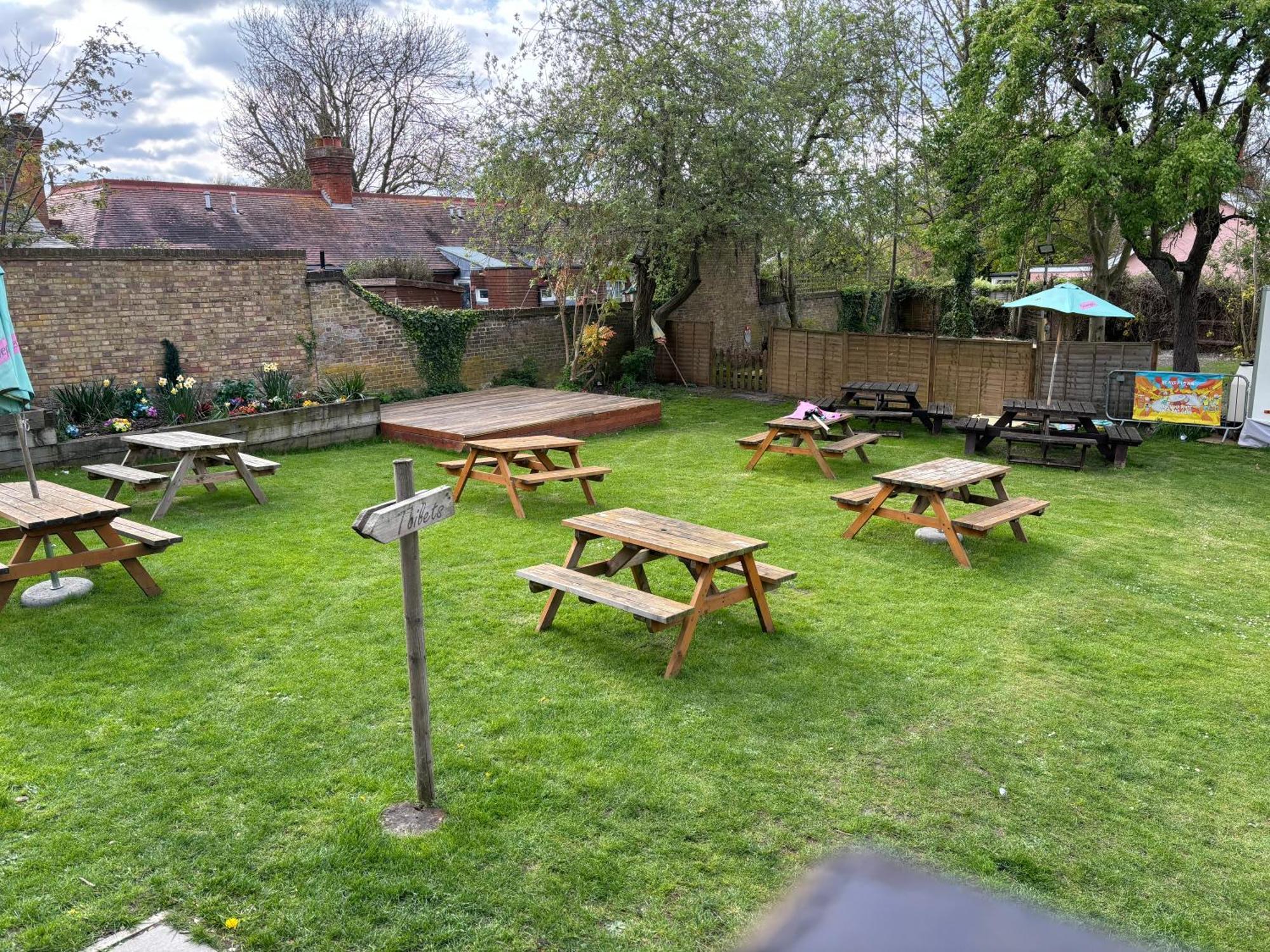 Three Tuns Ashwell Bed & Breakfast ภายนอก รูปภาพ