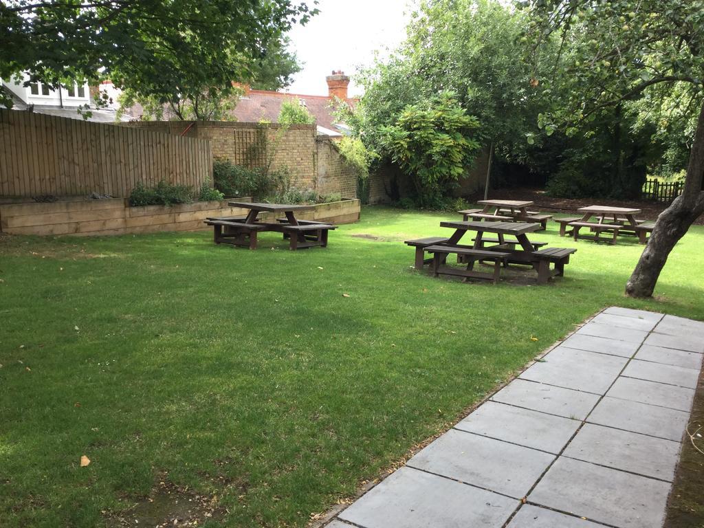 Three Tuns Ashwell Bed & Breakfast ภายนอก รูปภาพ