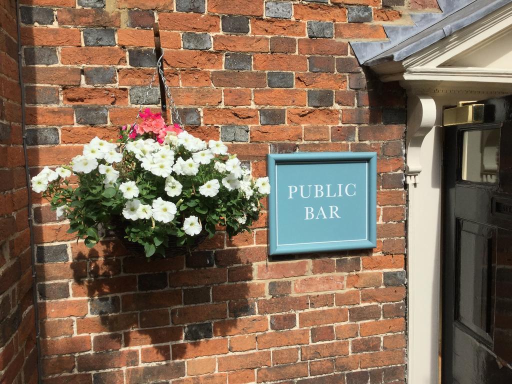 Three Tuns Ashwell Bed & Breakfast ภายนอก รูปภาพ